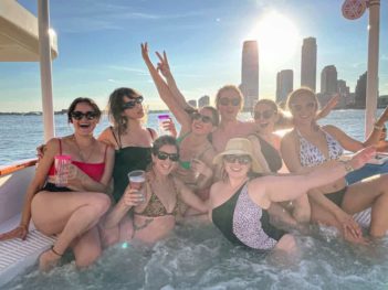 Hot Tub Boat tour in NYC